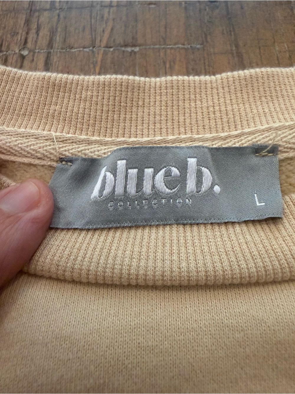 Blue B Howdy Western Graphic Sweatshirt Light Beige Size Large - Picture 3 of 7